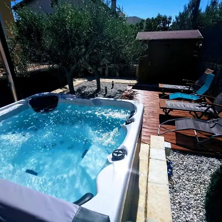 Istra With Jacuzzi Medulin