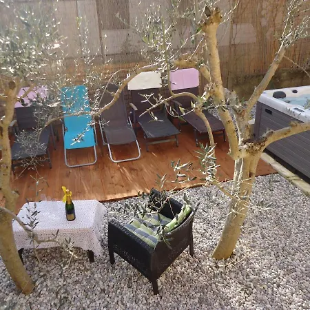 別荘 Istra With Jacuzzi *