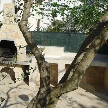 Istra With Jacuzzi Medulin