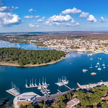 Istra With Jacuzzi Medulin