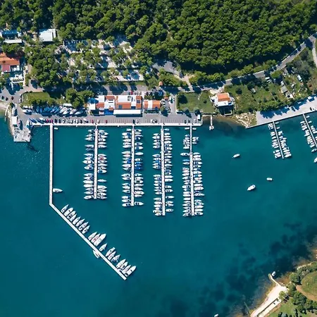 Istra With Jacuzzi